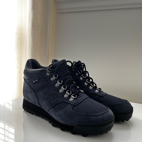 New Balance Rainier GTX Eclipse 8.5US - Picture 5 of 7